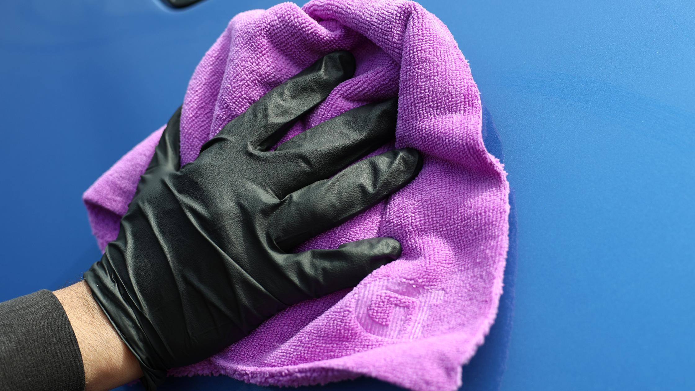 The Ultimate Guide to Choosing the Right Microfiber Towel for Perfect Car Detailing